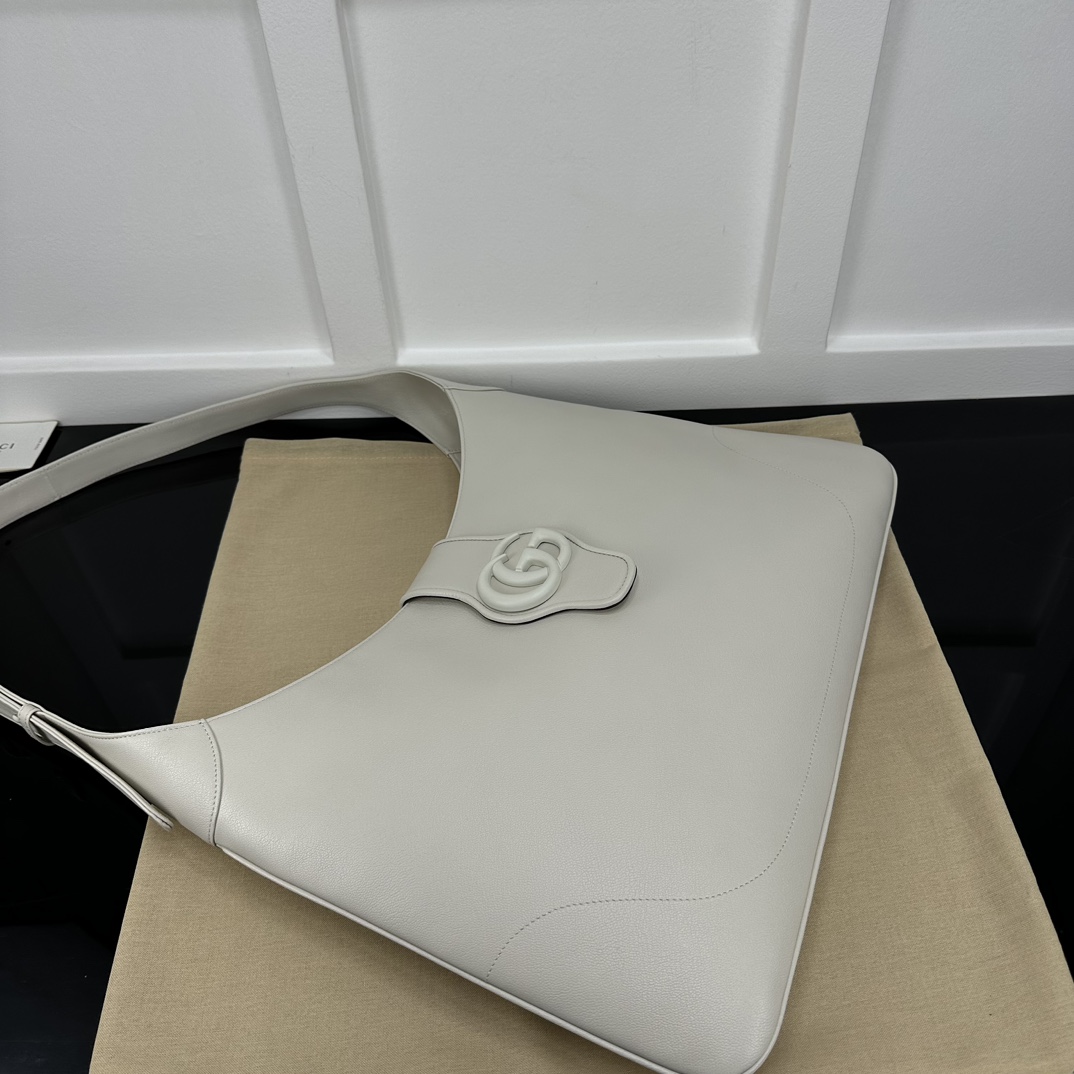 Gucci Hobo Bags